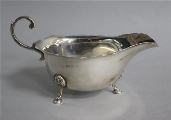 An early 20th century silver sauceboat.	